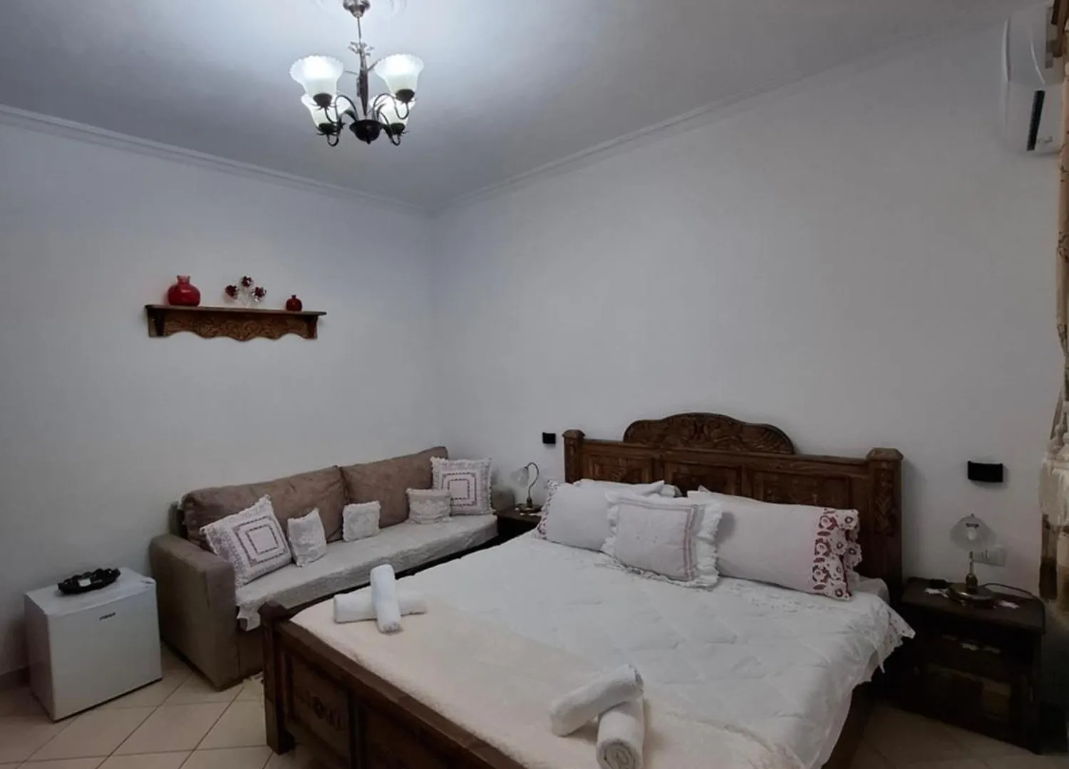 Guest House Luna Gjirokaster 0*,  Albania