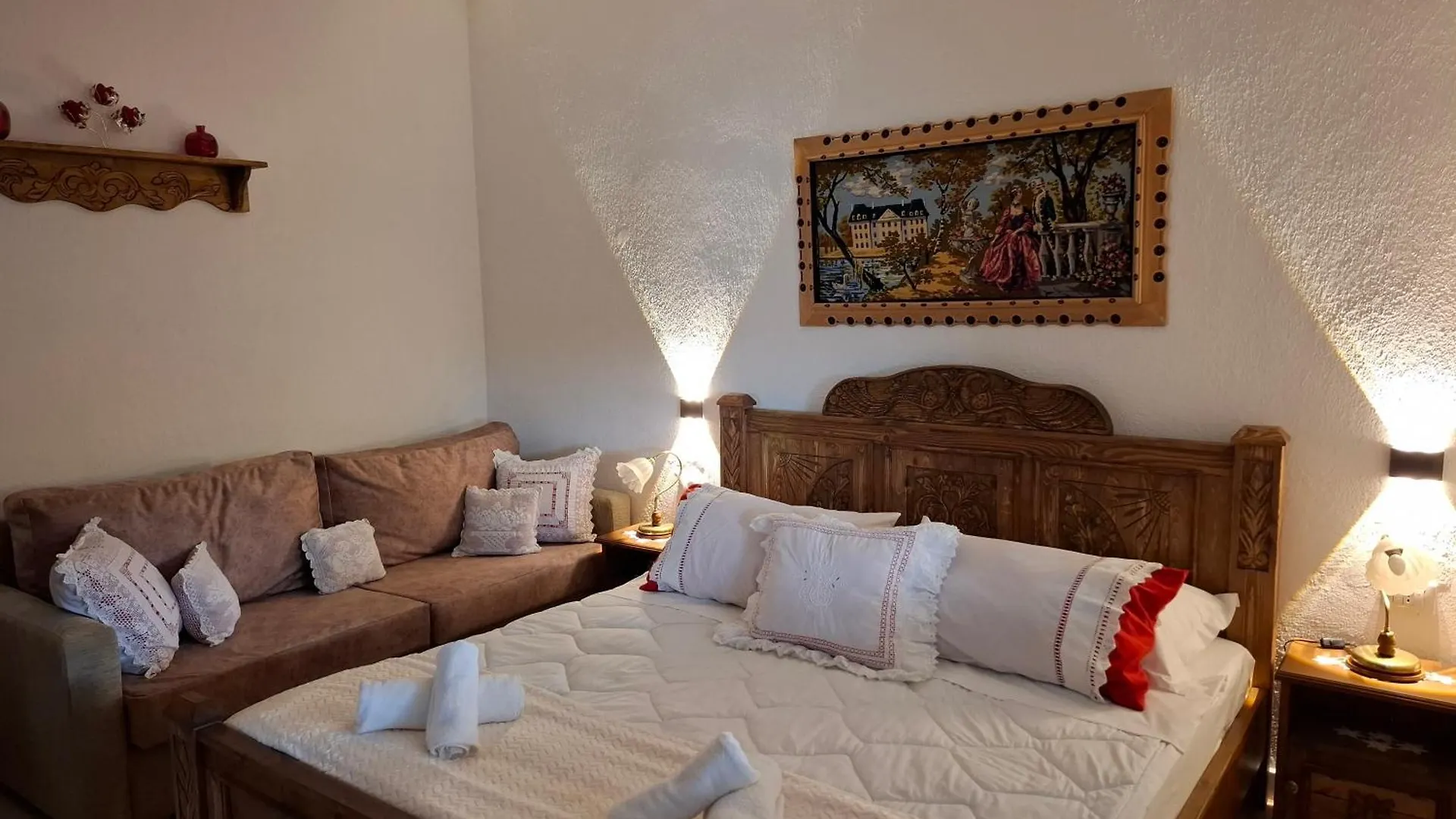 Guest House Luna Gjirokaster Albania